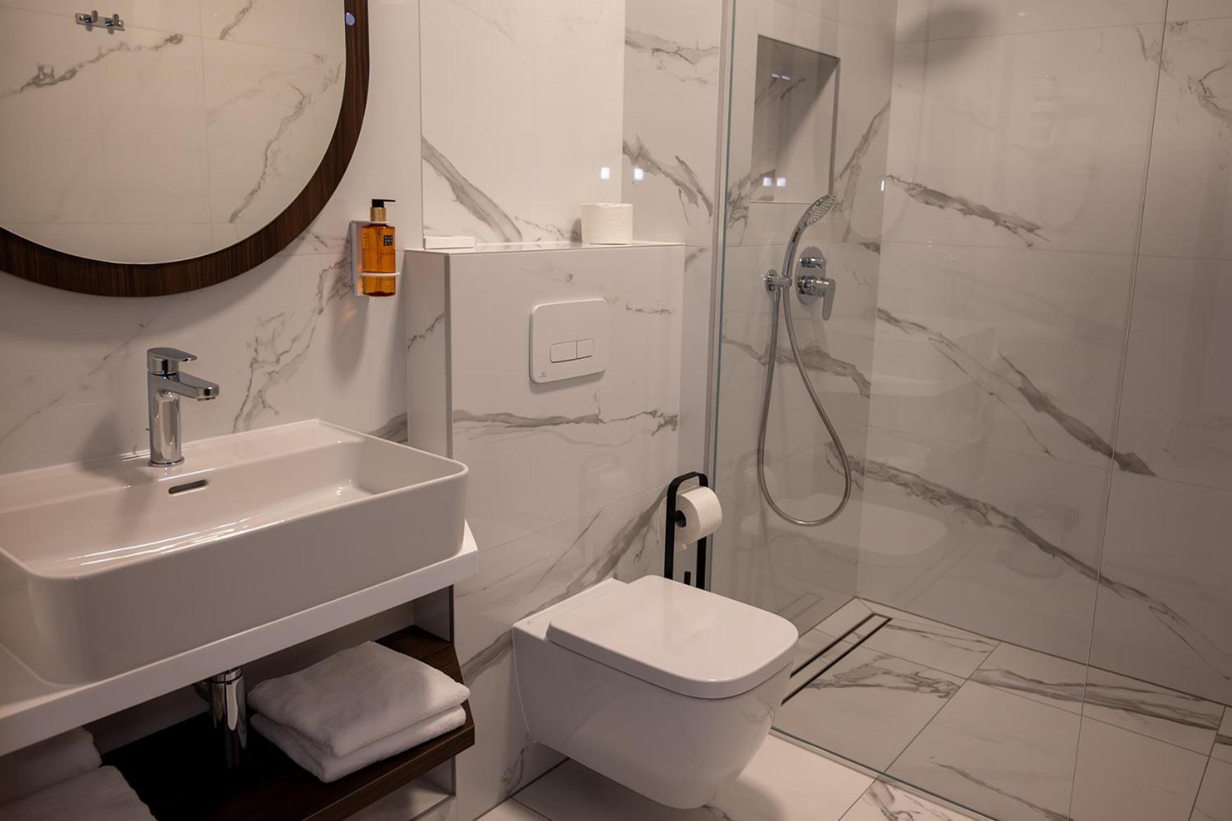 Diamond Hotel ซาเกร็บ ภายนอก รูปภาพ